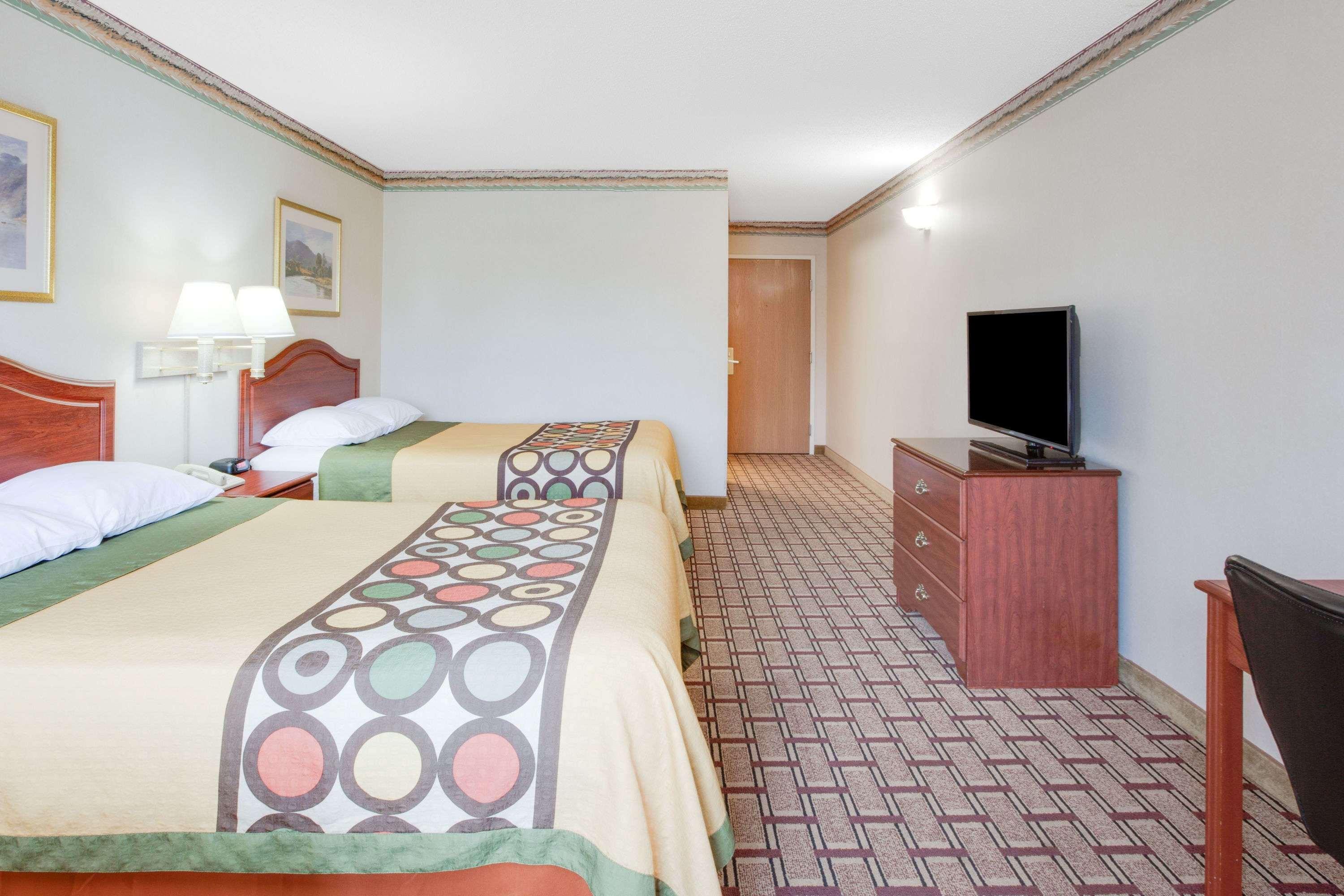 Baymont By Wyndham Traverse City Extérieur photo