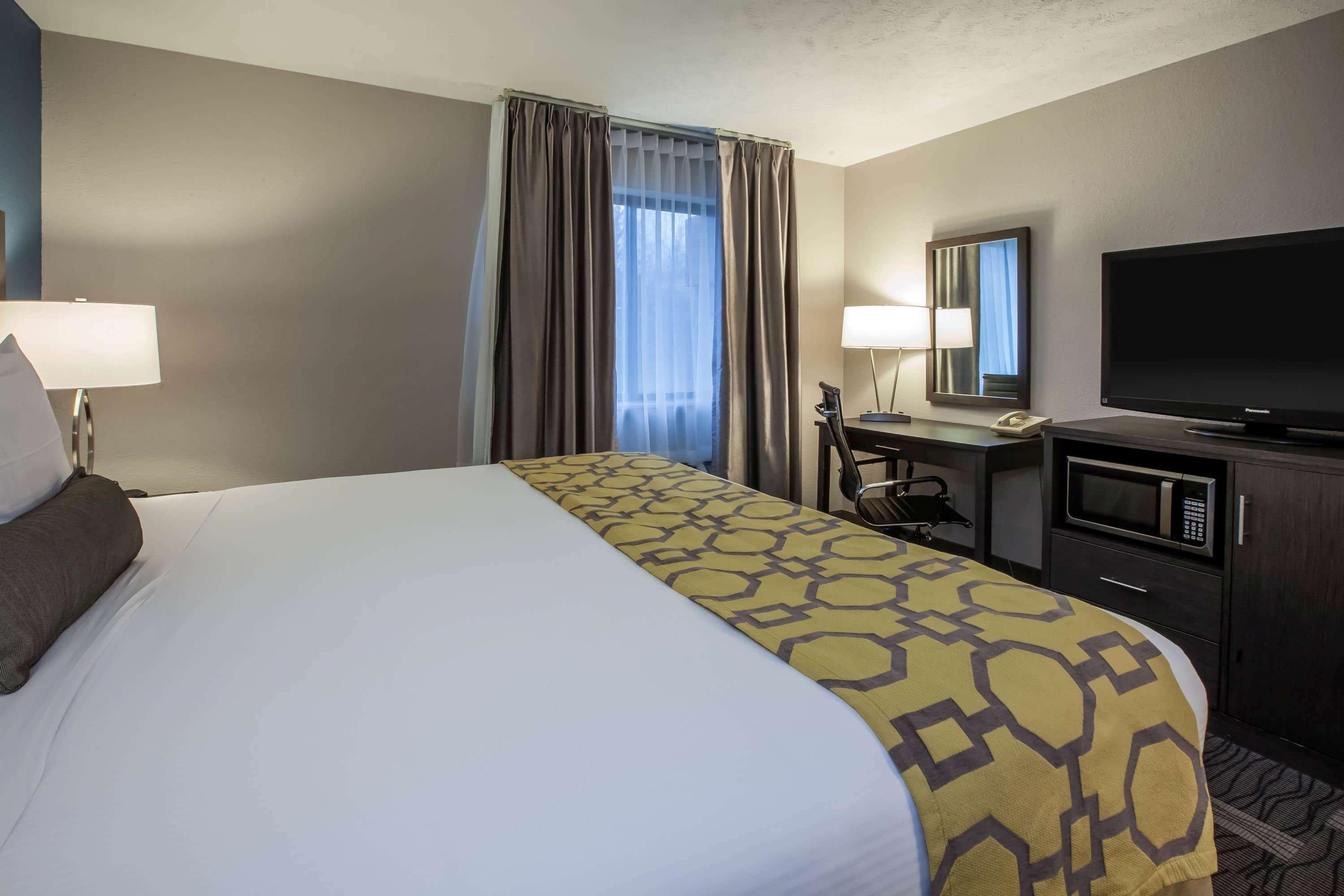 Baymont By Wyndham Traverse City Extérieur photo