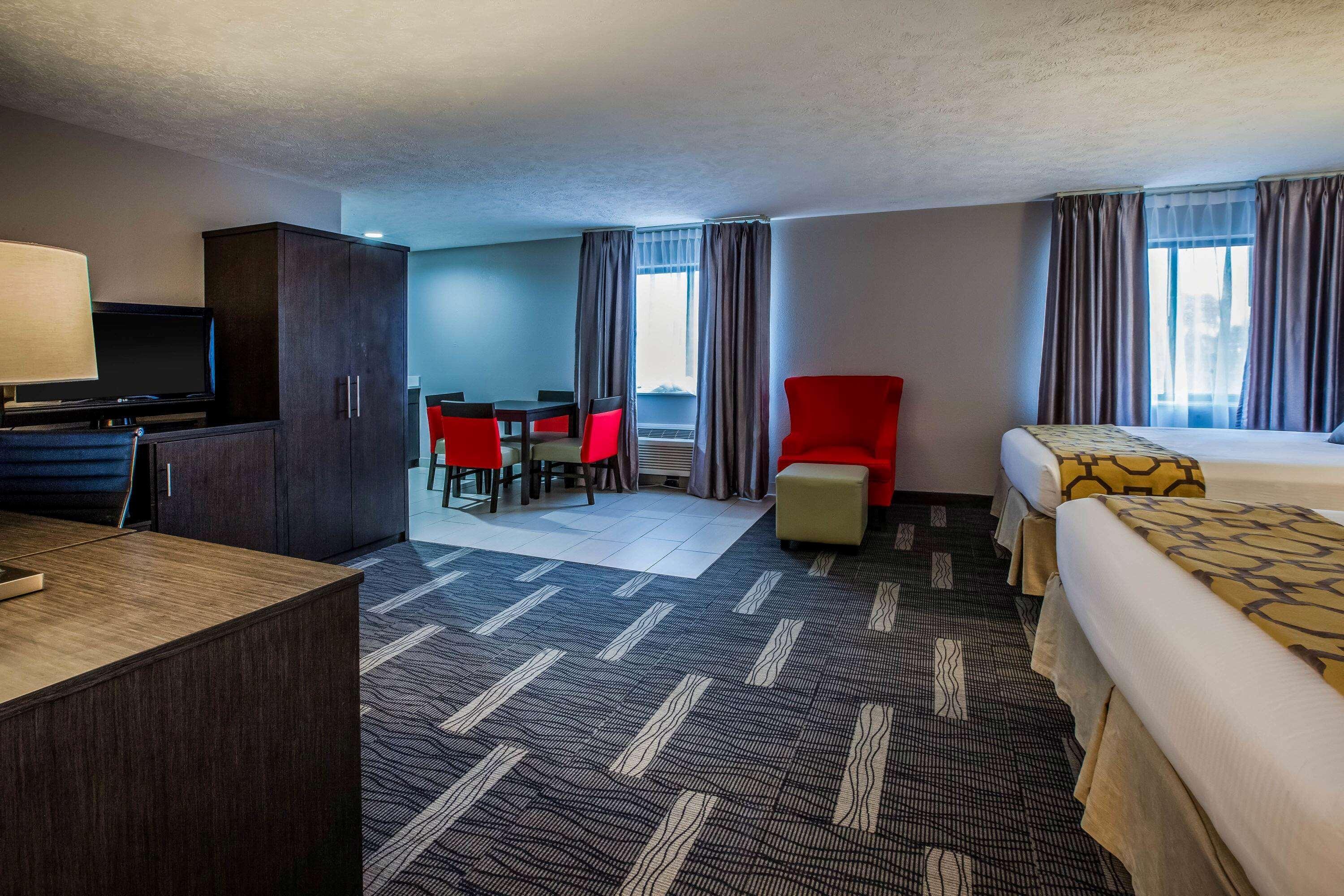 Baymont By Wyndham Traverse City Extérieur photo