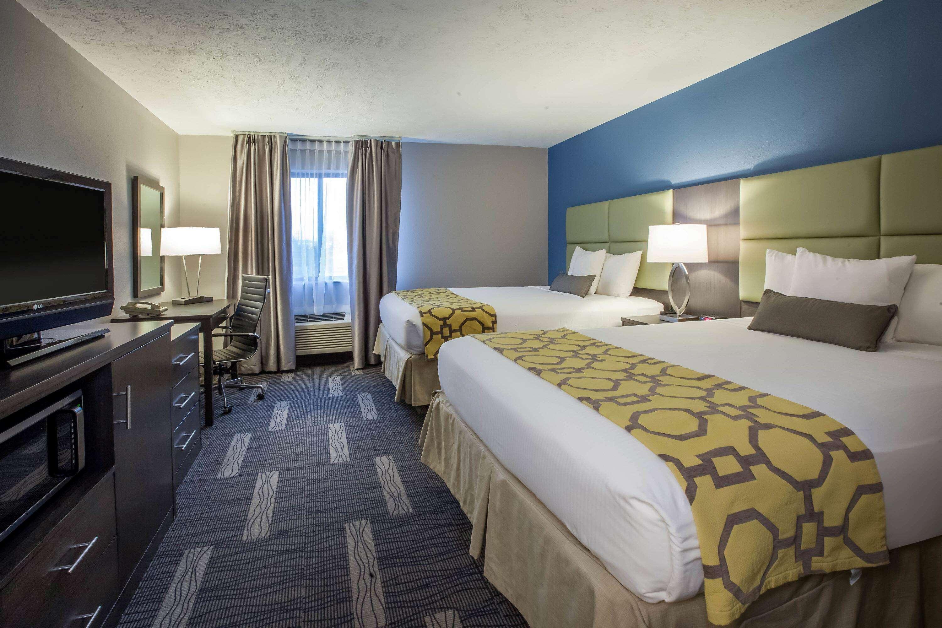 Baymont By Wyndham Traverse City Extérieur photo