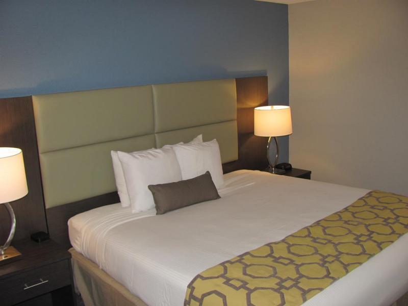 Baymont By Wyndham Traverse City Extérieur photo